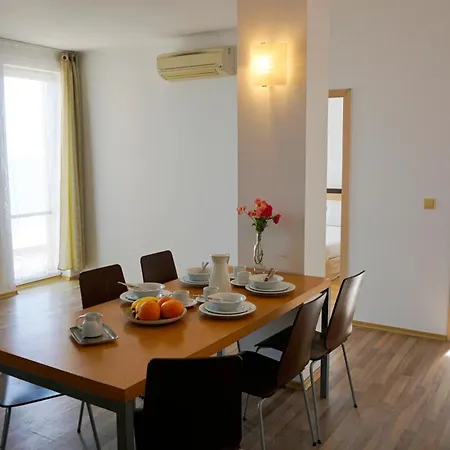 B - бийч B Apartamento *