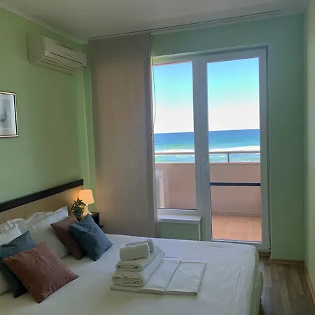 B - бийч B Apartamento Obzor