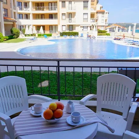 B - бийч B Apartamento