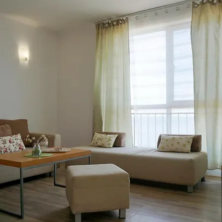 B - бийч B Apartament *