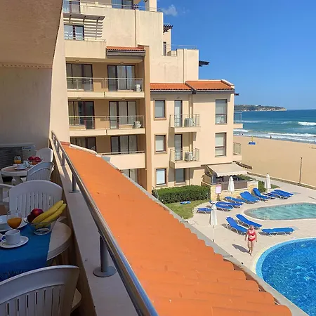 B - бийч B * Obzor