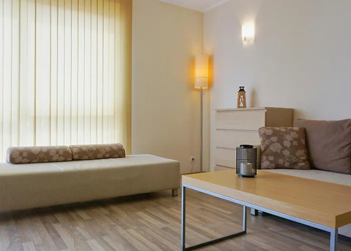 B - бийч B Daire Obzor